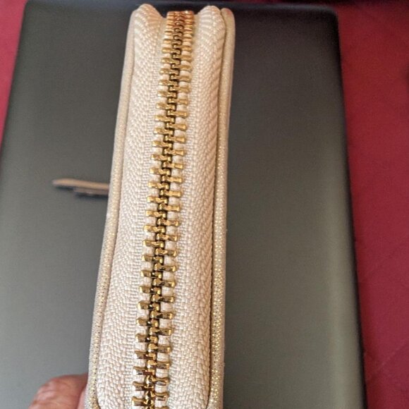 COACH POPPY CREAM GOLD SHIMMER LEATHER LONG WALLET - Picture 6 of 14